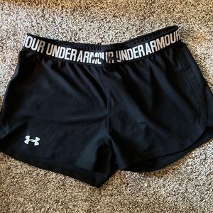 UA heatgear loose shorts